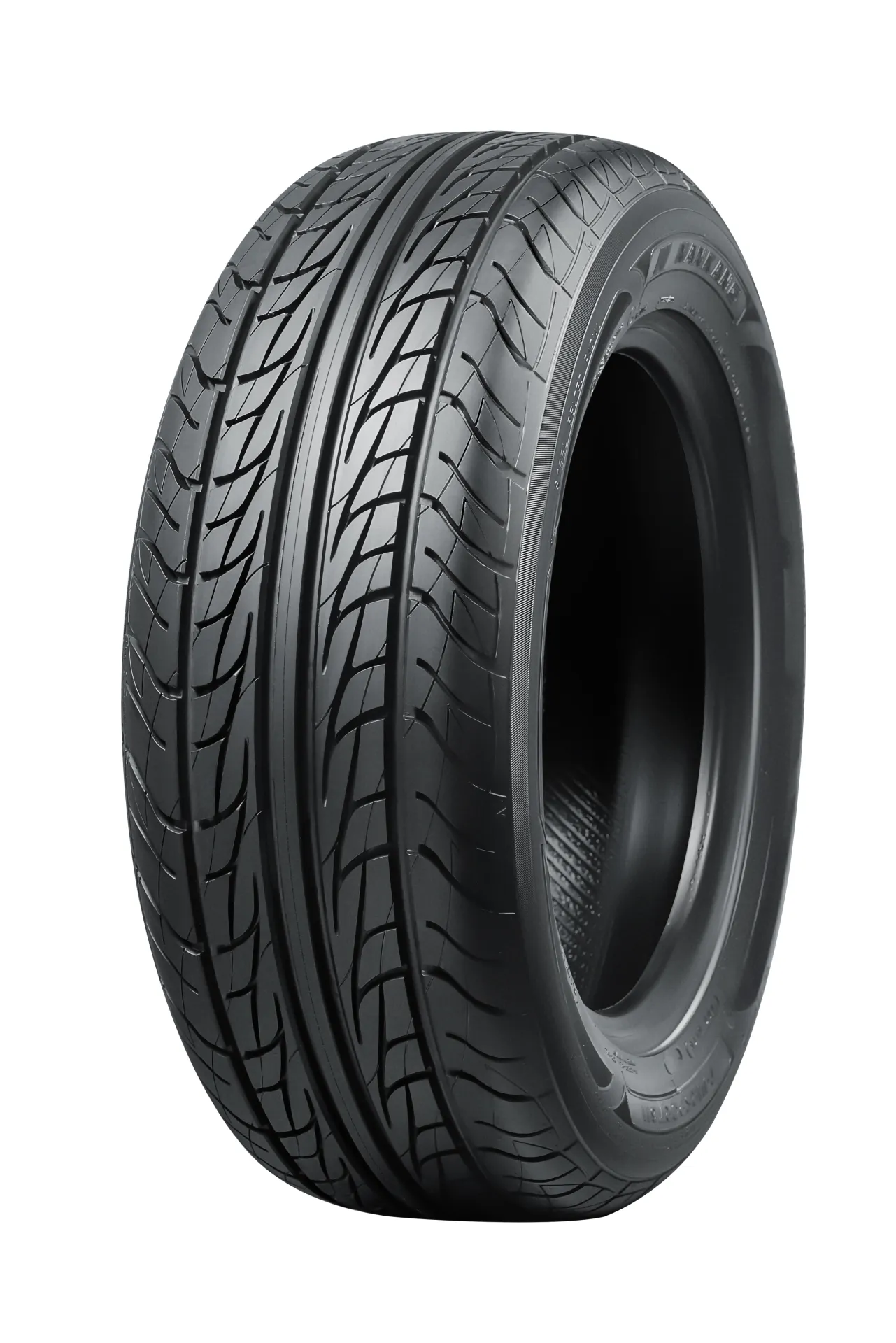 215/50 R18 NANKANG XR611 92V (E,C,71)